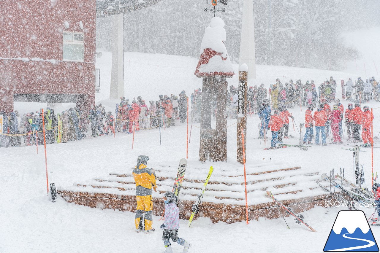 札幌国際スキー場｜只今『積雪』＆『滑走可能エリア』全国No.1！積雪 100cm、ほぼ全コース滑走可能。一気に厳冬期到来のKOKUSAI(^^)/